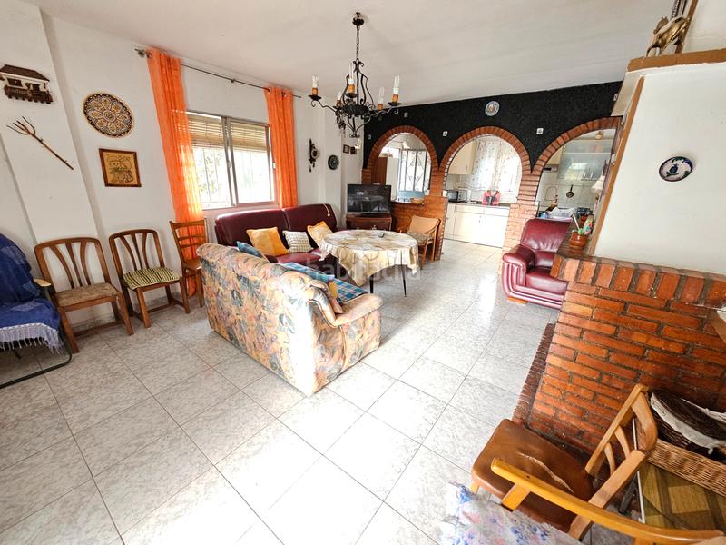 Foto 3a39f651-91e7-427c-9107-9f4fdb92848e. Xalet amb aparcament piscina a Padul