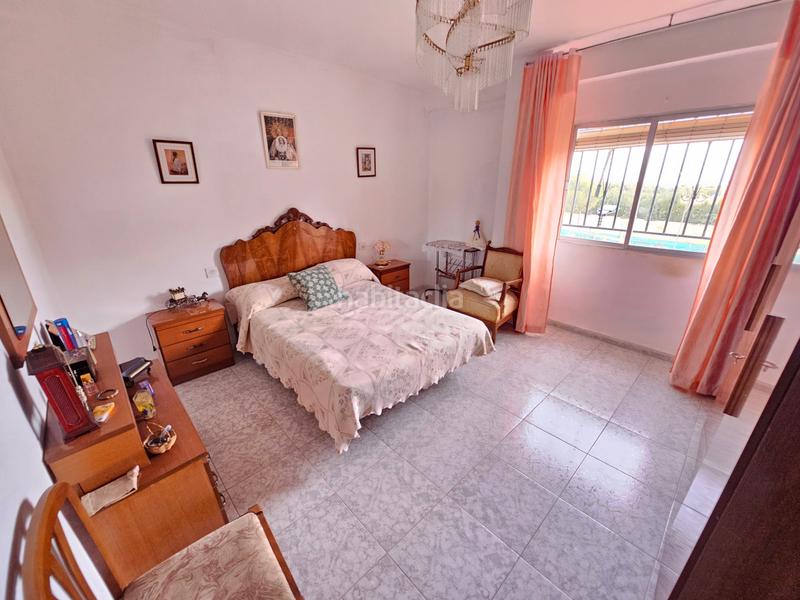 Foto 8dcd80bd-433f-4c7f-a344-9b77135f35c6. Xalet amb aparcament piscina a Padul