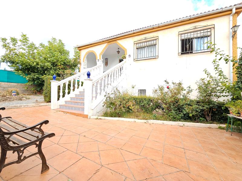 Foto 95a0cc54-0288-4ba1-8dd7-35256a895e12. Xalet amb aparcament piscina a Padul