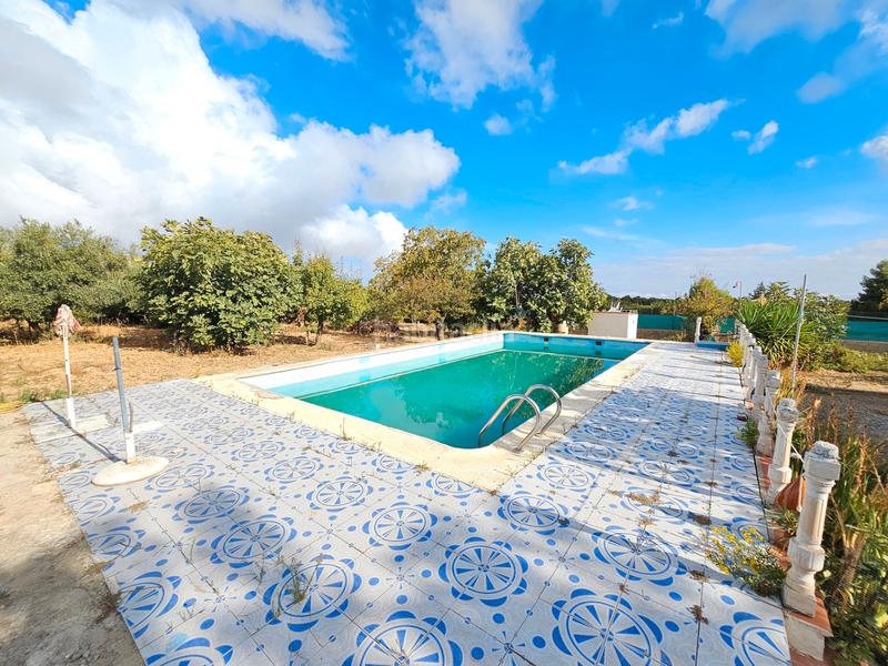 Foto f9889f4e-bb15-45e9-b469-0925a7ff099a. Xalet amb aparcament piscina a Padul