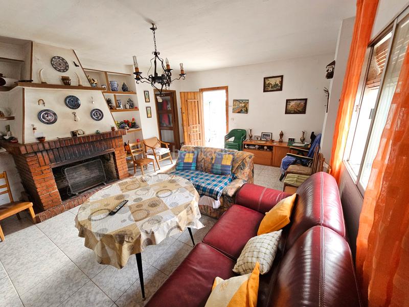 Foto fe03f7d3-4ab1-4a34-945d-fb904c8c91f3. Xalet amb aparcament piscina a Padul