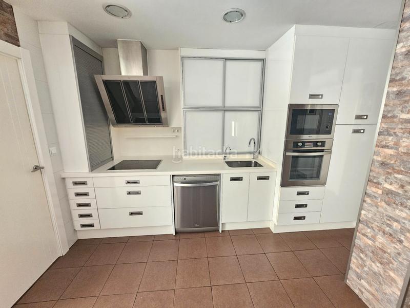 Foto 9cee9478-c4c0-4f27-a29d-fd6fb8542348. Flat in calle aragón 14 in Las Tres Cruces Armilla