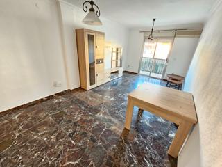 Pis a Avenida diputación 2. Piso en armilla con 3 dormitorios, terraza, cocina, lavadero y t