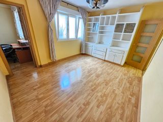 Pis en Calle arandas 14. Vivienda lista para entrar a vivir junto a gran v�a, ideal tanto