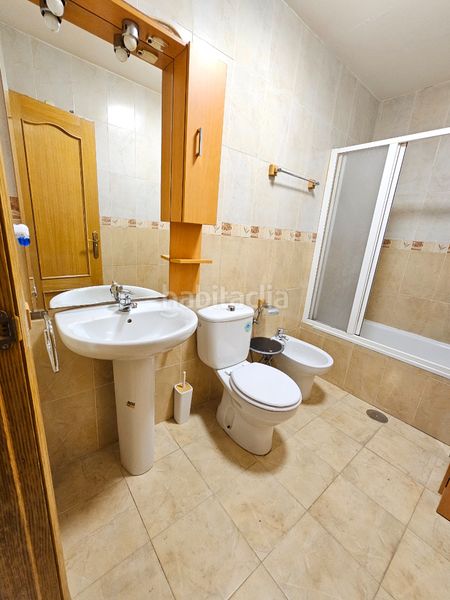 Foto 4b59b8ce-4dde-4dfd-9d4b-3676f08a4e11. Pis amb calefacció aparcament a Híjar Gabias (Las)