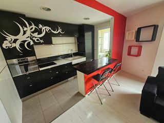 Piso en Aljomahima - Ermita. Vivienda amueblada, con 1 dormitorio, 1 baño completo, cocina am