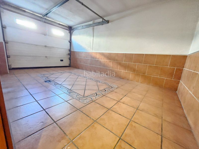 Foto 54fd6038-b71b-4faa-8913-44bd1f535ed3. Casa adossada amb aparcament a Ogíjares