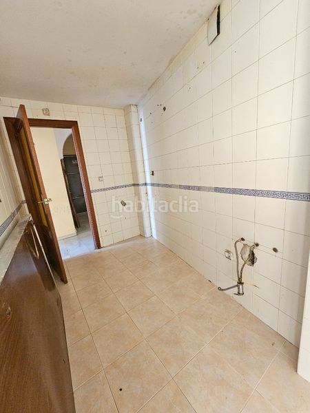 Foto eeee90af-1cdc-4ad3-948a-82f5b365776b. Flat with parking in Santa Fe