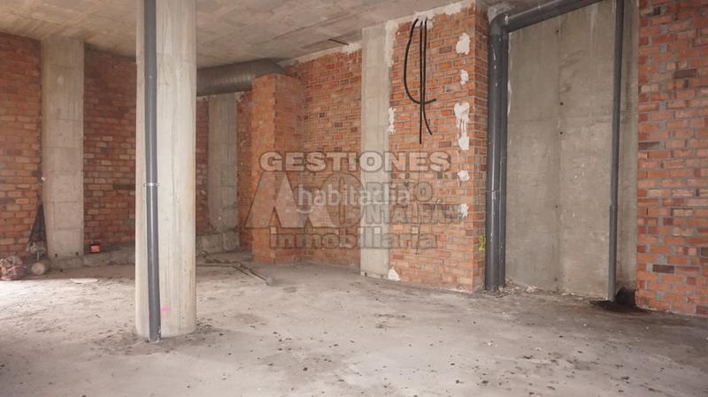 Foto 46197c4f-3d75-4295-8c96-6391bb23b4e4. Local comercial local en alquiler parque almunia en Granada