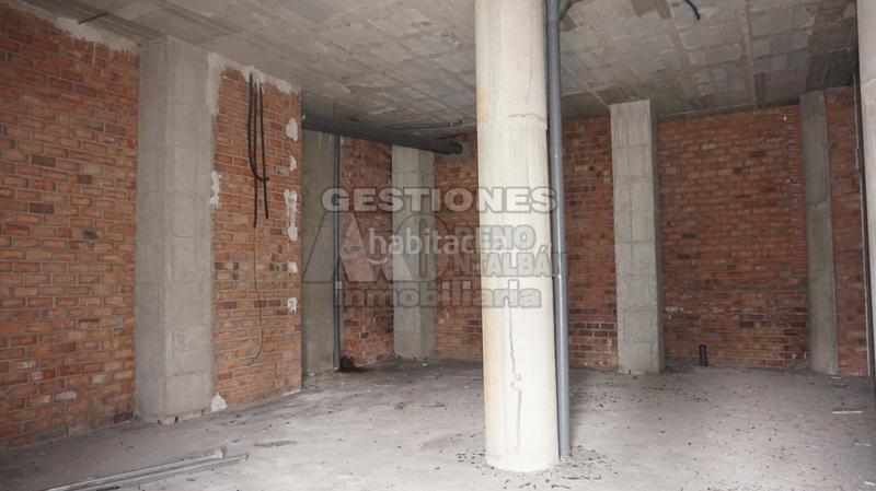 Foto 5e247681-5925-4968-91eb-5dbd1007c3b9. Local comercial local en alquiler parque almunia en Granada