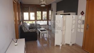 Location Appartement  Calle julián besteiro. Se alquila piso en la zubia