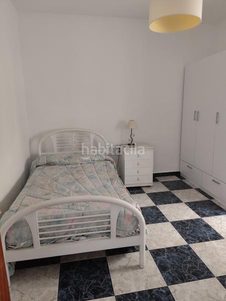 Foto 16ad7968-3f5e-4ea5-9756-43175a7366c0. Alquiler piso se alquila bonito piso en zona triunfo en Granada