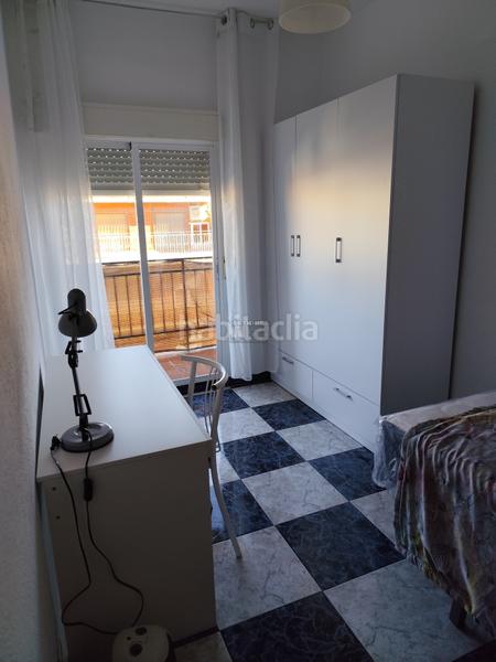 Foto 1d7a830e-5222-4a95-847f-7fc69adf7eed. Alquiler piso se alquila bonito piso en zona triunfo en Granada