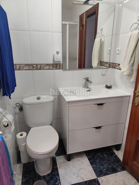 Foto 8ba1a31a-e19e-45ea-81da-72962d5be61a. Alquiler piso se alquila bonito piso en zona triunfo en Granada