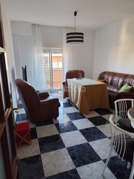 Foto b0d1f78e-924f-4919-90cc-4d1f9f48e8ea. Alquiler piso se alquila bonito piso en zona triunfo en Granada