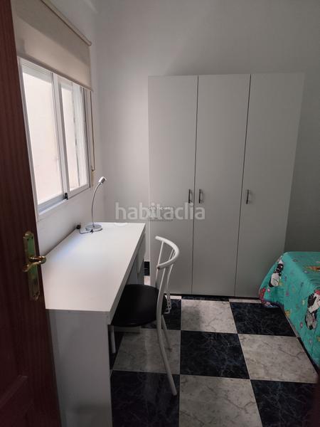Foto ccfd0c23-fe5c-41f6-a39a-091da813af66. Alquiler piso se alquila bonito piso en zona triunfo en Granada
