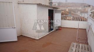 Casa adossada en Alamedilla. Se vende gran casa en alamedilla