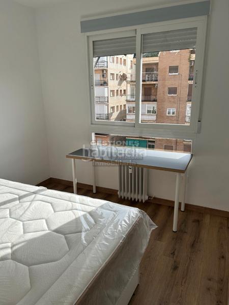 Foto 3a685995-bad6-455a-a3b8-28f1360e2938. Alquiler piso  ideal para estudiantes en Camino de Ronda Granada