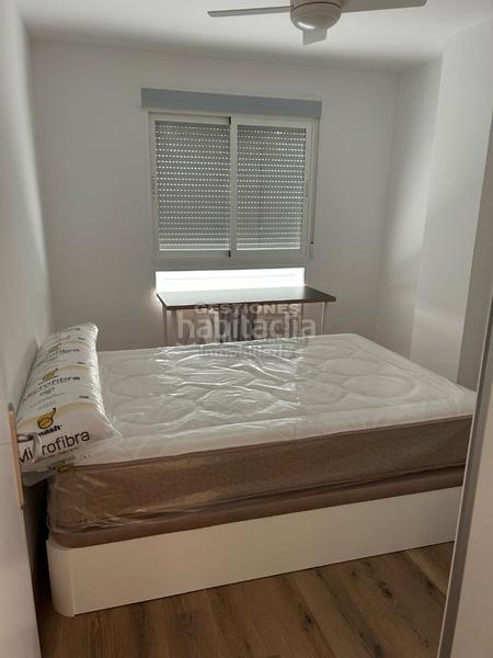 Foto 4a44bb5a-82d9-4b5c-97df-02886551ed4b. Alquiler piso  ideal para estudiantes en Camino de Ronda Granada