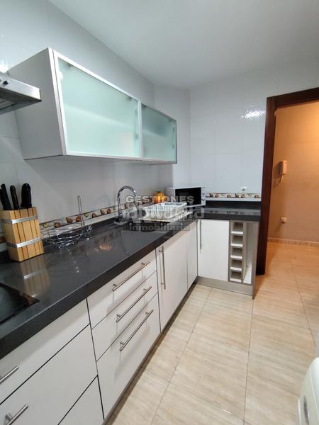 Foto 589d1981-08a6-489c-92f4-658adb62084e. Alquiler piso  para parejas en Residencial Triana - Barrio Alto Gabias (Las)