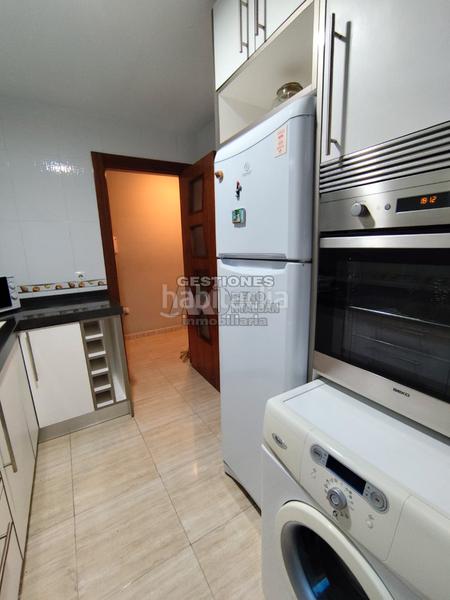 Foto 82299c99-e940-4de7-bef2-f67f6eae0f67. Lloguer pis amb calefacció aparcament a Residencial Triana - Barrio Alto Gabias (Las)