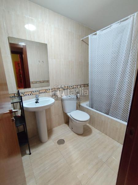 Foto d1b66abc-b3e3-4714-bf25-3332f31577a9. Lloguer pis amb calefacció aparcament a Residencial Triana - Barrio Alto Gabias (Las)