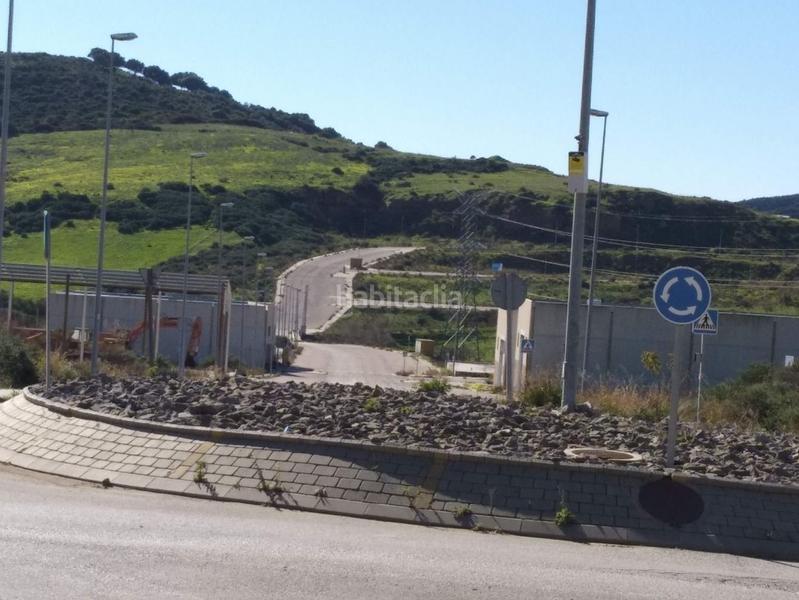Foto f0d57b66-180d-4966-96ff-3ee5ea889c32. Terrain industriel dans altos de Estepona Estepona
