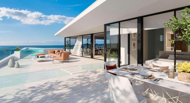 Foto c8b7df94-7f7c-4bc4-ace7-efe6d680e14b. Penthouse with parking pool in Las Gaviotas - Carvajal Fuengirola
