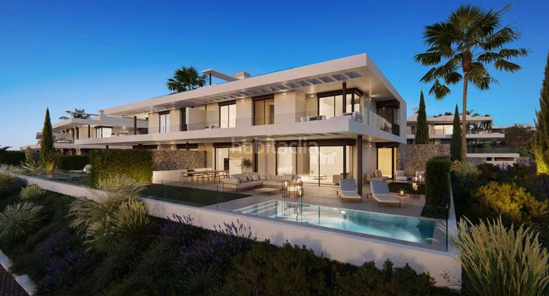 Foto 2c8dc29b-1a22-42ef-95bb-93f4ab424a82. Chalet mit parking pool in bahía de Marbella Marbella