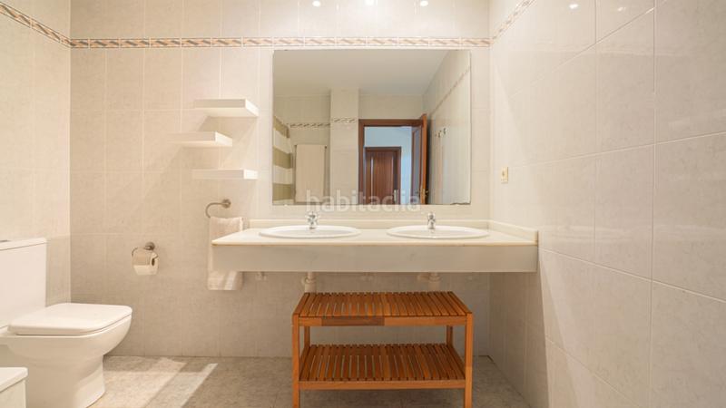 Foto 48d572c5-b5de-4065-92c4-0a5ff054e026. Chalet con riscaldamento parcheggio piscina in Marbesa Marbella