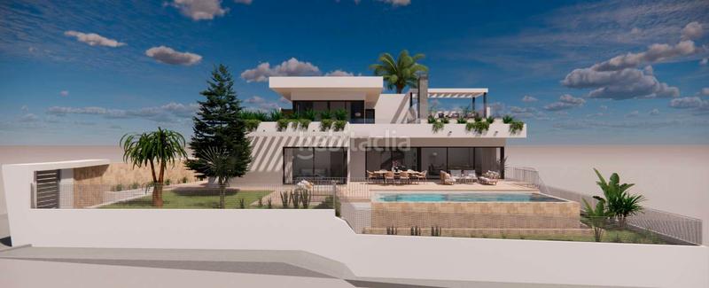 Foto 1b2d4a32-7c8f-4b91-a918-0b54d30745f4. Terreno residencial en Centro Benalmádena