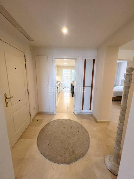 Foto 31b16260-ff4c-47b4-83e4-fe66b0cf77ff. Zweistöckige wohnung mit parking pool in La Quinta Benahavís