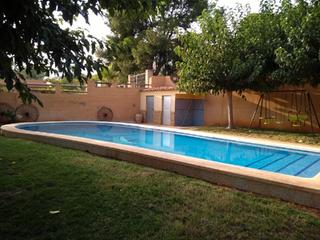 Xalet en Borriol. Fantstico chalet en urbanizacin benadresa con piscina, garaje,