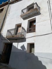 Maison à Ares del Maestre. Casa en el centro de ares del maestre