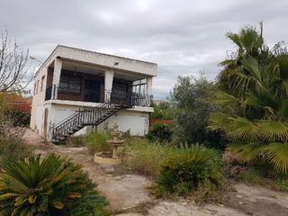 Casa in El Grao. Oportunidad de inversión en casa con piscina, jardín, terraza y