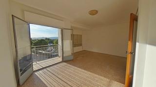 Pis en El Grao. Fantstico piso con 3 habitaciones y balcn en el grao de castel