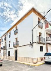 Casa a Benlloch. Venta de casa reformada y amueblada en benlloch