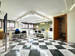 Rent Office space in Estación - Universidad. Fantástica oficina amueblada en zona corte inglés