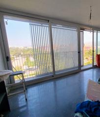 Piso en Estacin - Universidad. Sensacional piso con 3 habitaciones, ascensor, garaje y balcn e