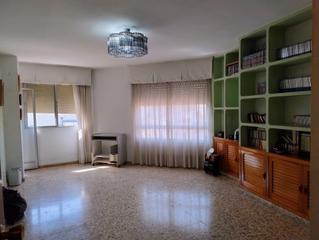 Etagenwohnung en Plaza Donoso Corts - Avenida Magdalena. Fantstico piso amueblado en zona ronda magdalena con ascensor,