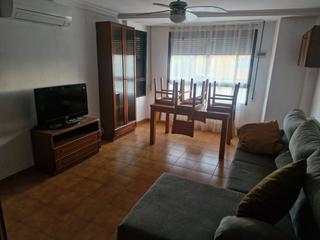 Location Appartement à Ciutat del Transport - La Salera. Fantástico piso amueblado con 3 habitaciones en zona avenida alc