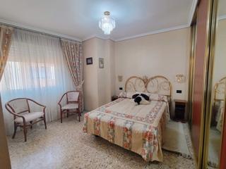 Appartement à Plaza Donoso Cortés - Avenida Magdalena. Fantástico piso amueblado con ascensor, balcón y 3 habitaciones