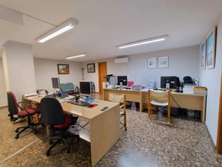 Oficina en Zona Avenida del Mar. Sensacional oficina en zona avenida hermanos bou