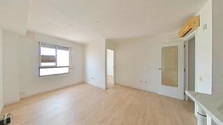 Piso en Ensanche - Parque del Oeste. Fantástico piso con ascensor y balcón en zona avenida valencia