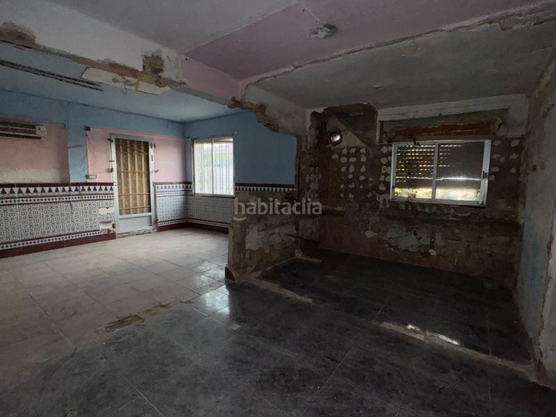 Foto d4bed6ca-9c8d-4c19-aa1e-9e5ac4ea3cb7. Xalet amb xemeneia calefacció a El Grao Castellón de la Plana