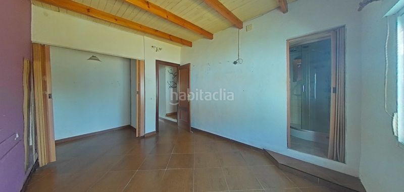 Foto 2ec30421-321d-4fb6-9aa9-a7d4a4d2fef6. Casa amb xemeneia calefacció aparcament a Vilafamés