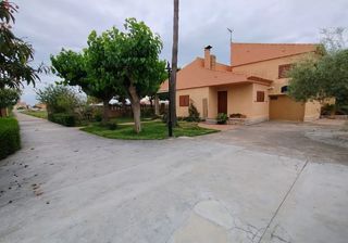 Chalet à Playa-Ben Afeli. Venta de chalet amueblado con parcela de 1100m² en la playa de a