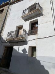 Casa a Ares del Maestre. Casa para reformar a gusto del comprador en ares del maestrat