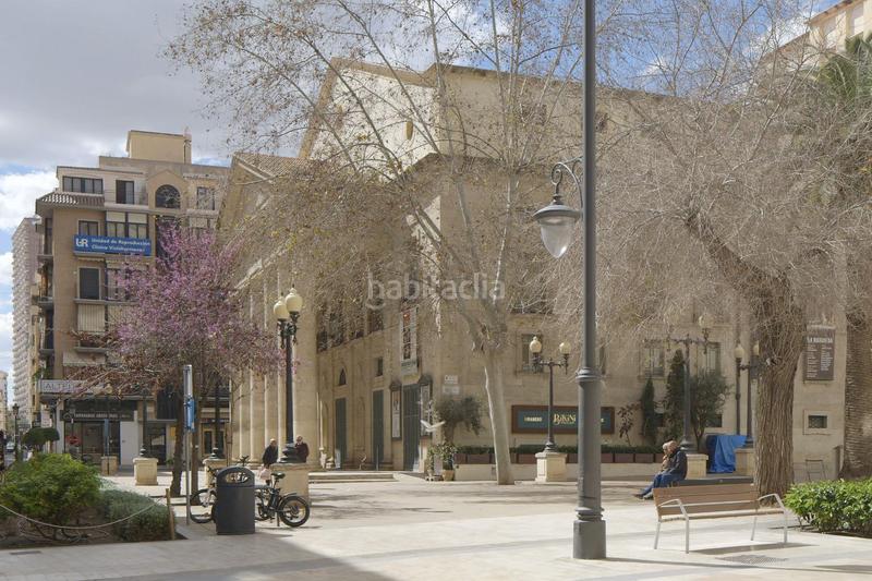 Foto d552f317-2852-4618-a0f7-28db1cafe710. Pis a Mercado Alicante