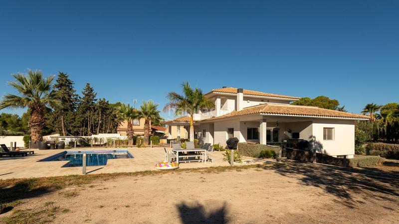 Foto 17bacbd2-2b76-4b58-a7fb-ce4a53914cbd. Xalet amb calefacció aparcament piscina a Pla de la Vallonga Alicante